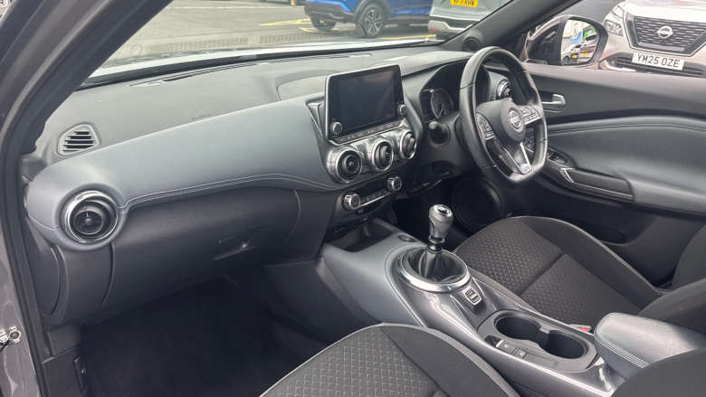 Nissan Juke 1.0 DiG-T 114 N-Connecta 5dr Petrol Hatchback